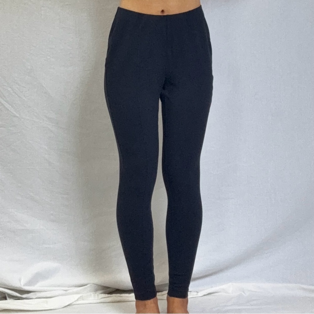 Womenβs Black Slim Ponte Leggings